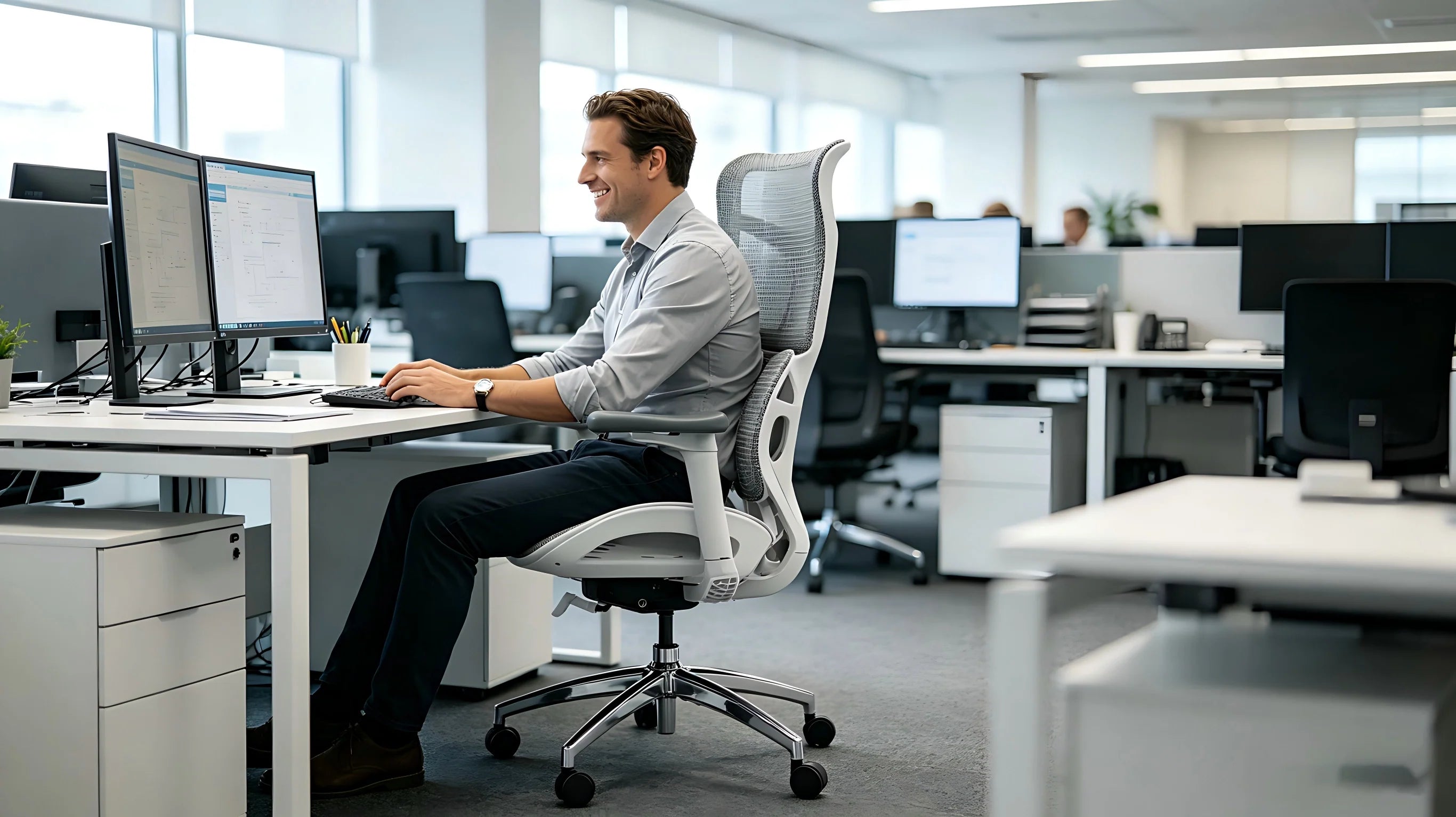 Rear view showing the dynamic dual-wing support of the ergonomic chair for back pain tracking the user's spine.