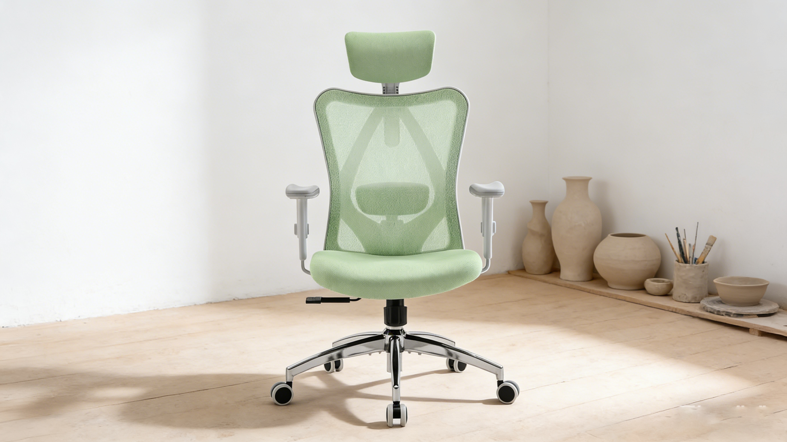 High-transparency breathable mesh on a professional ergo office chair