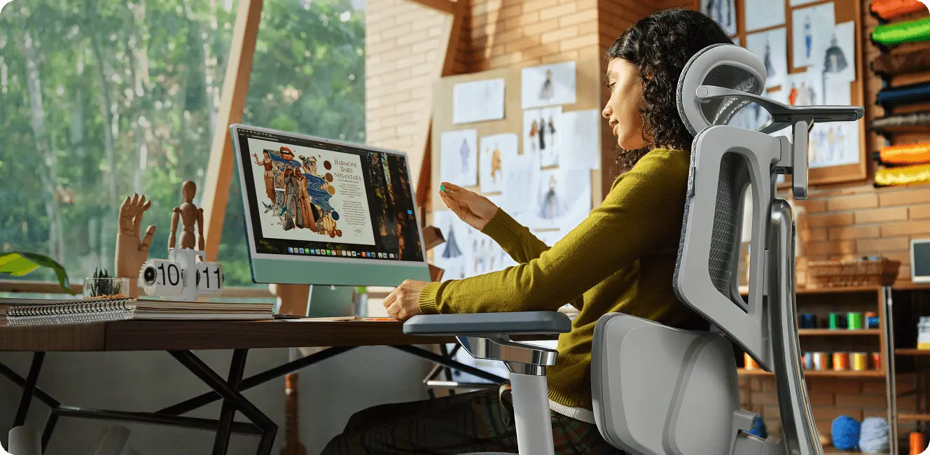 Easy-to-adjust backrest height mechanism on a high-performance ergonomic office chair.