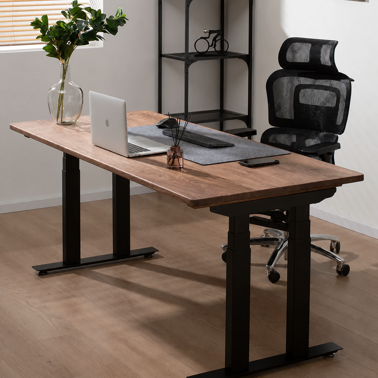 North American black walnut 27 mm desktop finish