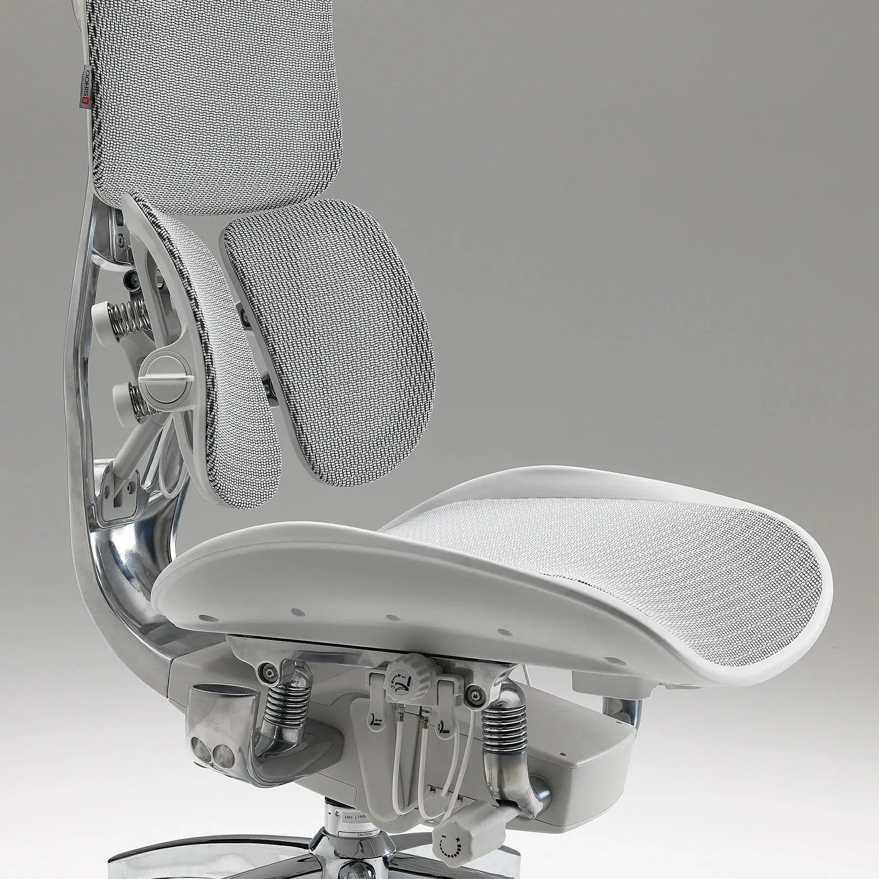 White ergonomic office chair with 4D coordinated armrests for precise arm support and a customized seating experience.