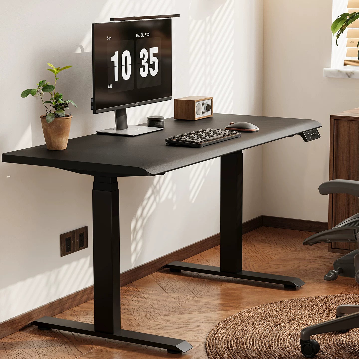 Modern Dual-Motor Electric Standing Desk with Chrome Frame Options - Export-Series Motor / Black Top & Black Frame