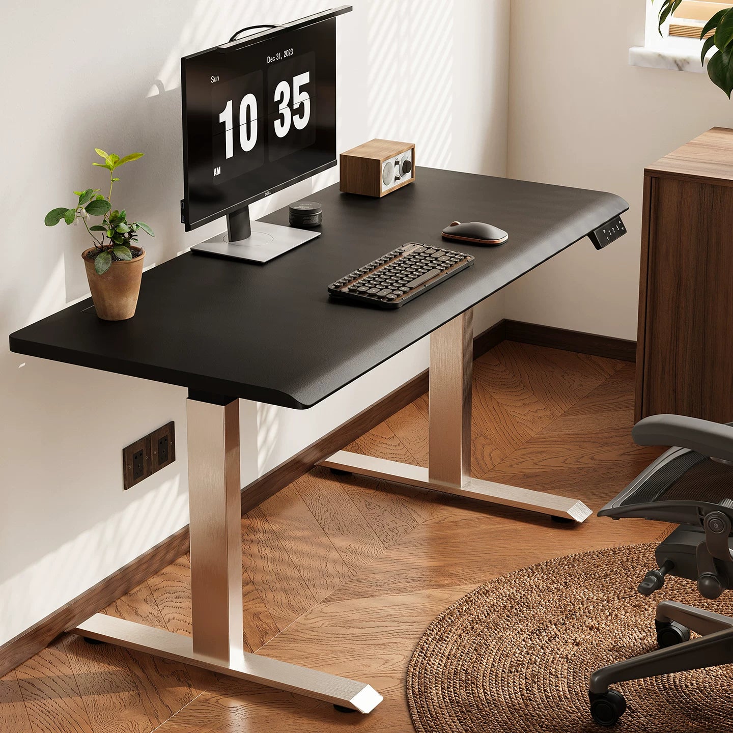 Modern Dual-Motor Electric Standing Desk with Chrome Frame Options - Export-Series Motor / Black Top & Chrome Frame